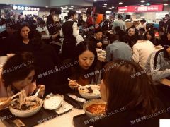 长宁古北十字路口一楼商铺出租