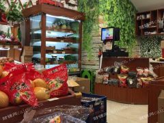 转让费3万含店内沪亭北路贝尚坊，营业中店铺转让。繁华人流密集