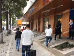 吴中路上高密度社区底商高档门面出租