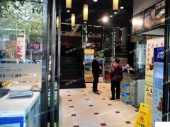 出售浦东塘桥临街门面，半栋楼可做重餐营