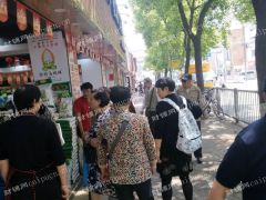 沿街餐饮旺铺出租，证照齐全