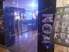 本人因其它原因没时间经营店，所以才不得不转让