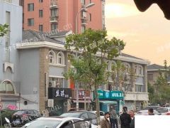  江桥鸿宁路10套沿街商铺出售
