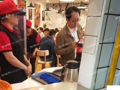  本人合伙出现问题，所以导致转让，现在一天营业额4000左右