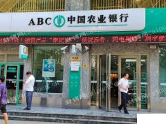 10%收益 临街双门头门面 总价145万 证齐