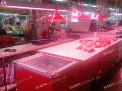 上海市宝山区共富菜市场肉摊位